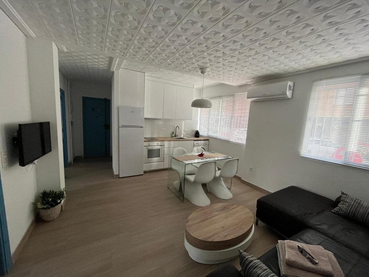 Modernized 3-Bedroom Flat 500M To The Beach 瓦伦西亚 外观 照片